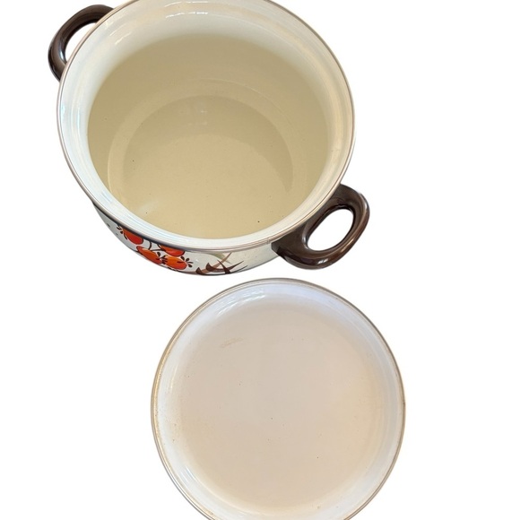 VTG 80’s Enamel Cooking Pot W/Lid Cherries Double Handles Cream Red Brown - Picture 4 of 7